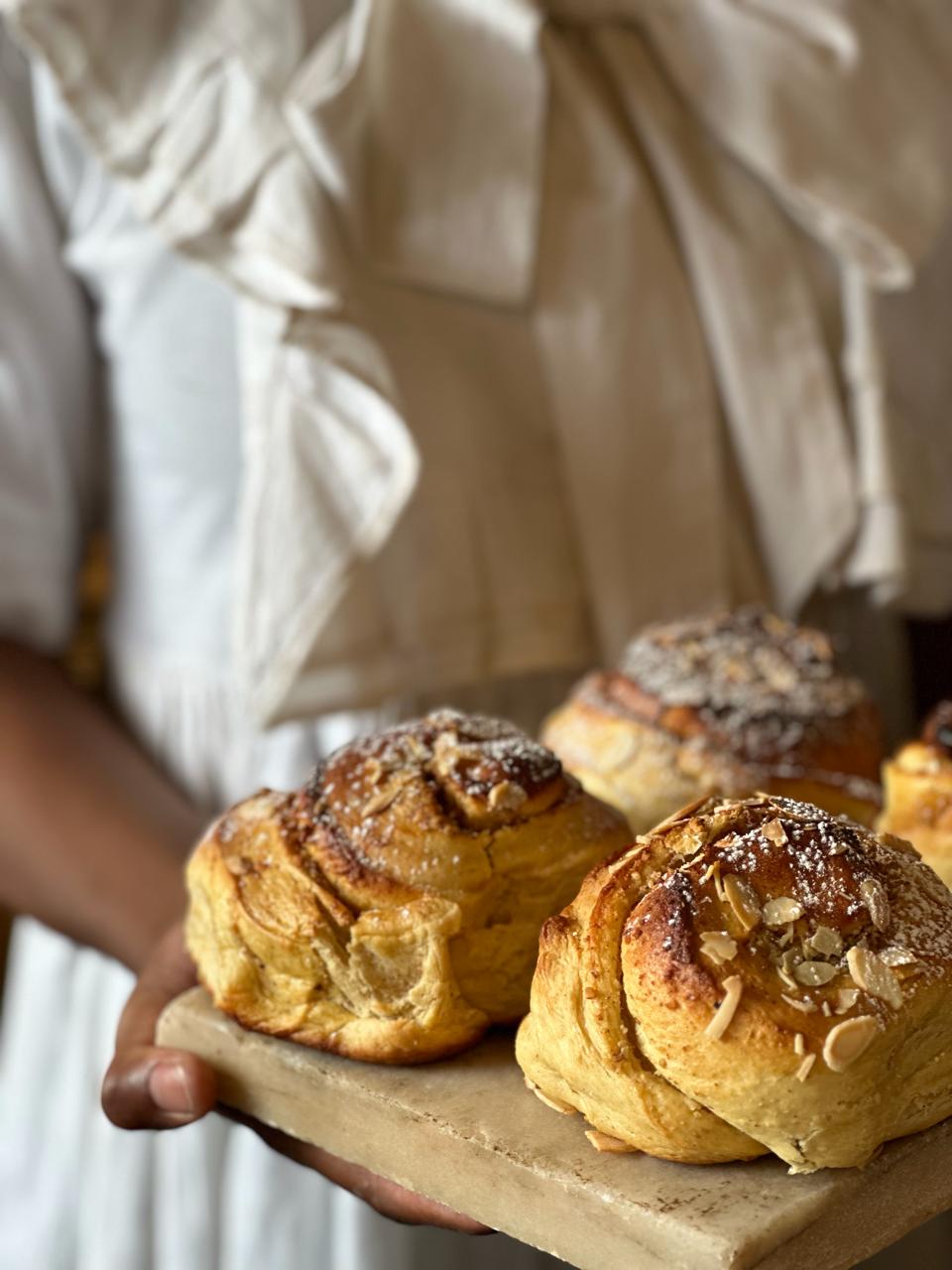 6x Almond Pastry