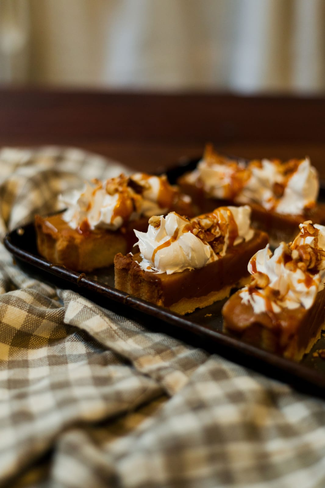 6 x Peanutbutter Caramel Slice