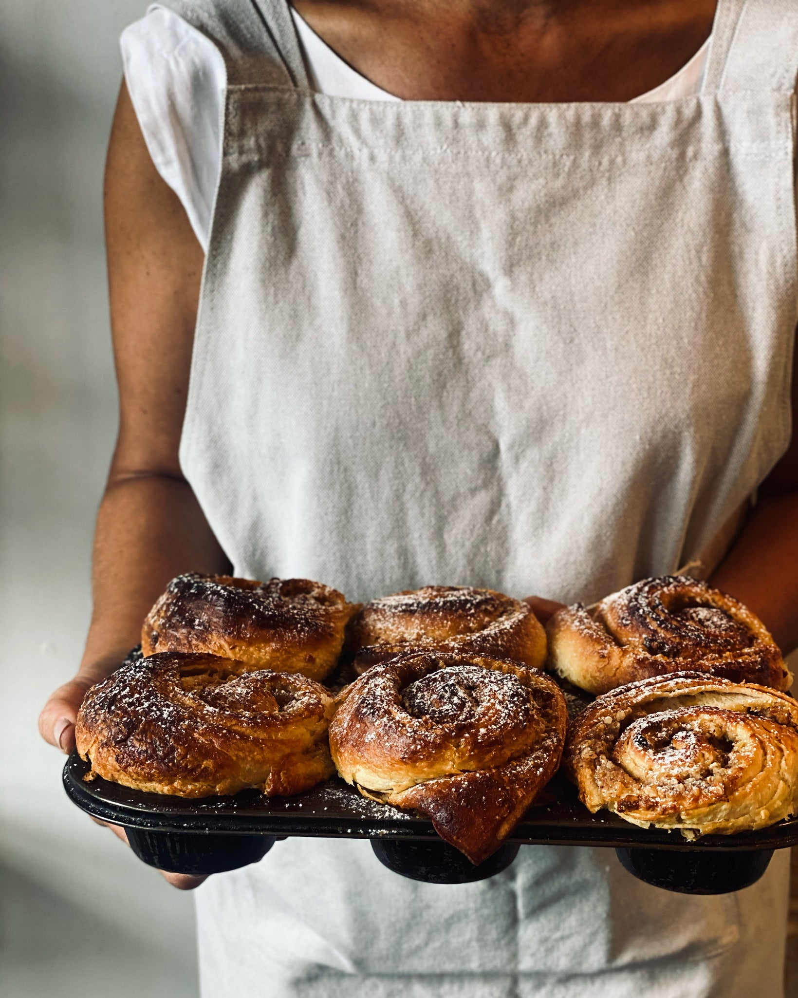 6 x Morning Buns with Almonds