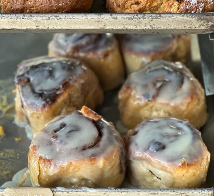 6 x White Choc + Cinnamon Bun