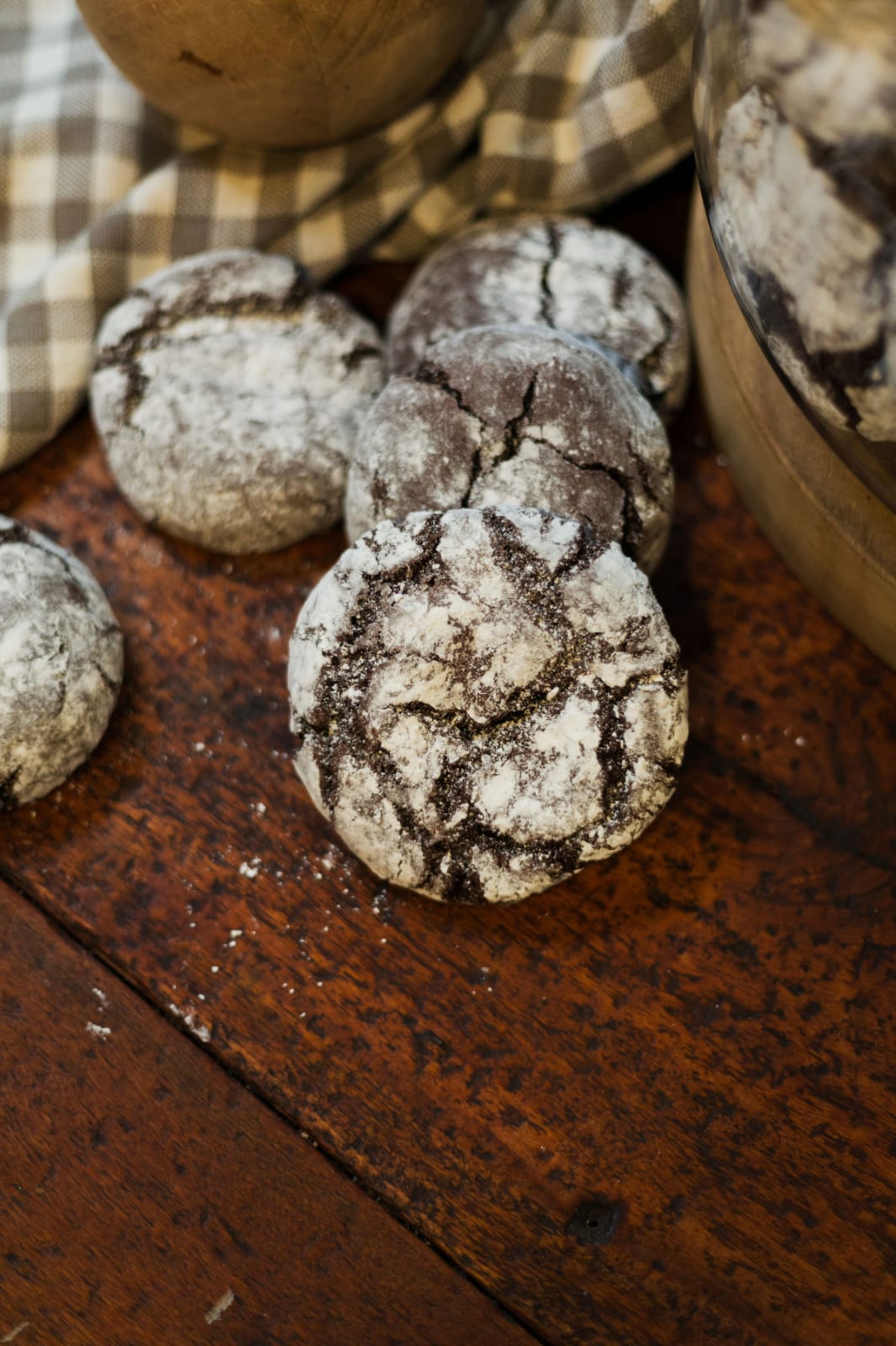 10 x Chocolate Crinkle Cookies