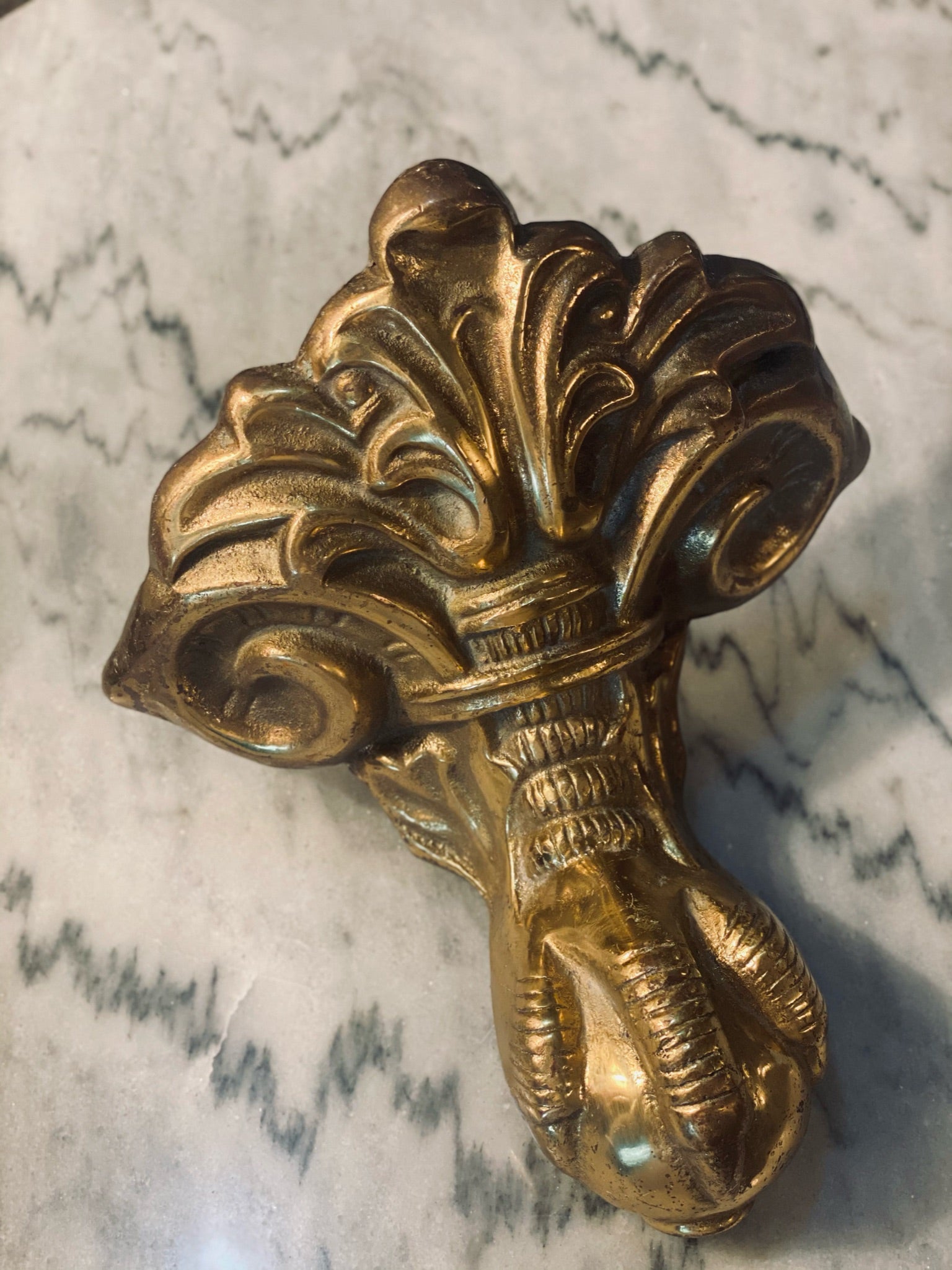 Brass bathtub claws